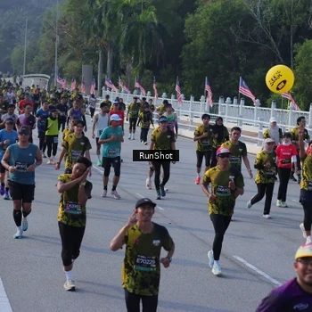 Runner Photo 7129100