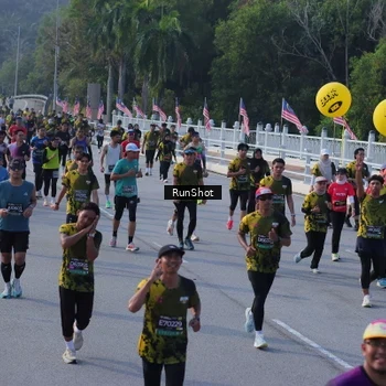 Runner Photo 7129101