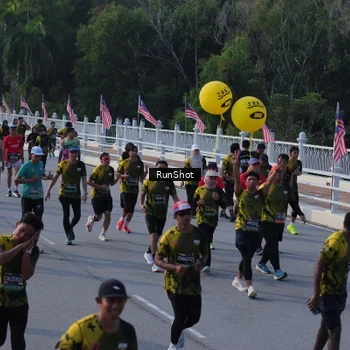 Runner Photo 7129114