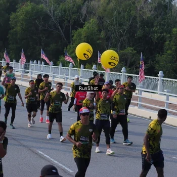 Runner Photo 7129116