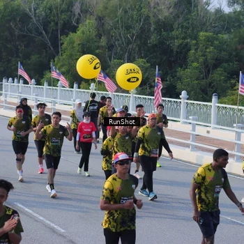 Runner Photo 7129128