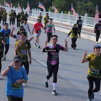 Runner Photo 7129191