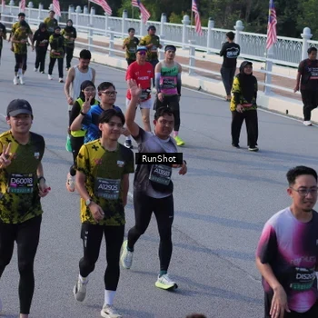 Runner Photo 7129210