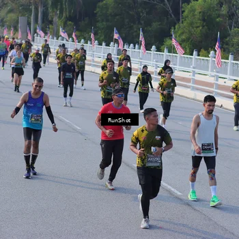 Runner Photo 7129233
