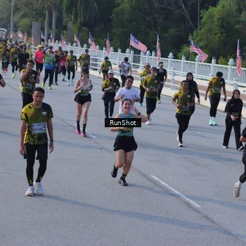 Runner Photo 7129251