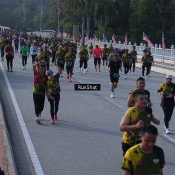 Runner Photo 7129290