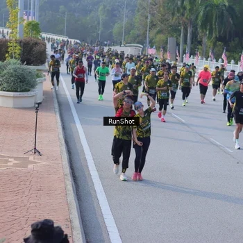 Runner Photo 7129295
