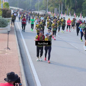 Runner Photo 7129302