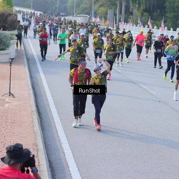 Runner Photo 7129306
