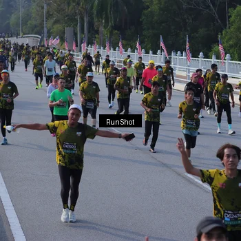 Runner Photo 7129346