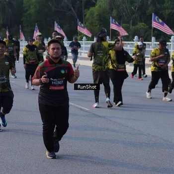 Runner Photo 7129348