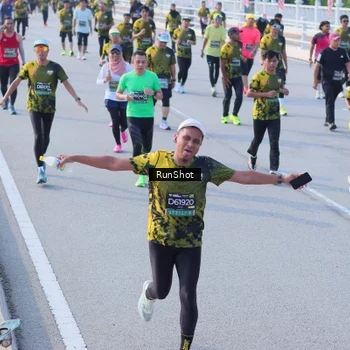 Runner Photo 7129353