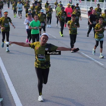 Runner Photo 7129354