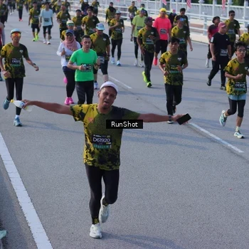 Runner Photo 7129355