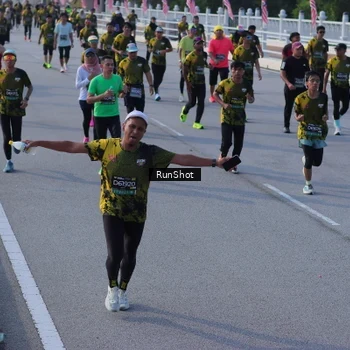 Runner Photo 7129356