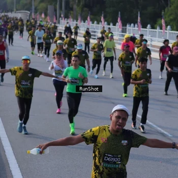 Runner Photo 7129357