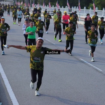 Runner Photo 7129358