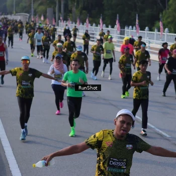 Runner Photo 7129360