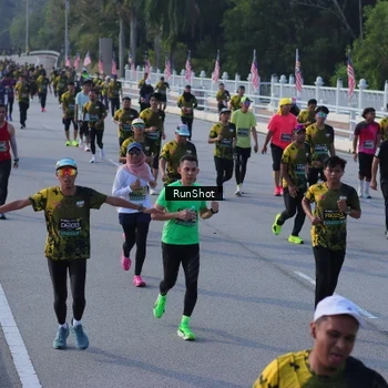 Runner Photo 7129363