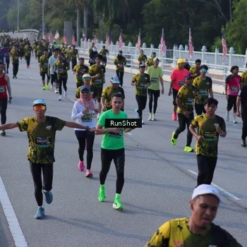Runner Photo 7129364