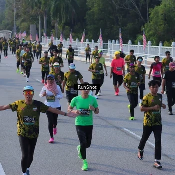 Runner Photo 7129367