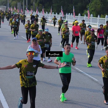Runner Photo 7129373