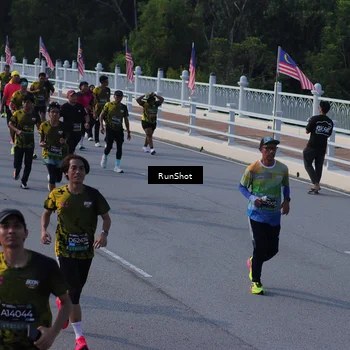 Runner Photo 7129375