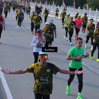 Runner Photo 7129376