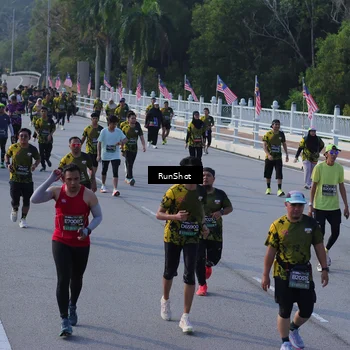 Runner Photo 7129401