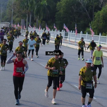 Runner Photo 7129411