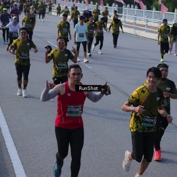 Runner Photo 7129418