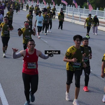 Runner Photo 7129423