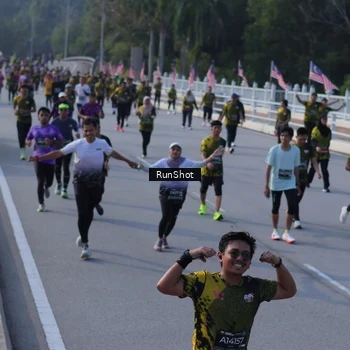 Runner Photo 7129449