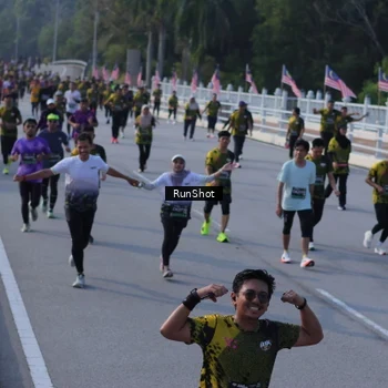 Runner Photo 7129451