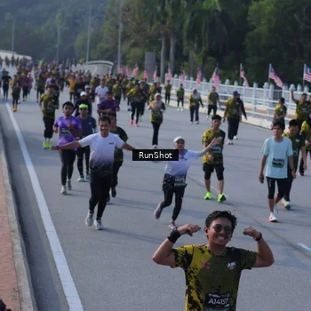Runner Photo 7129453