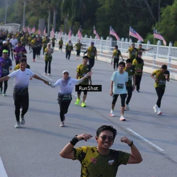 Runner Photo 7129455