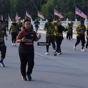 Runner Photo 7129463