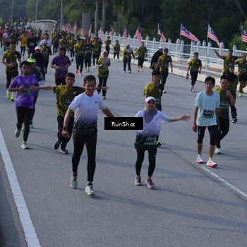 Runner Photo 7129468