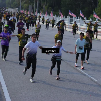 Runner Photo 7129471