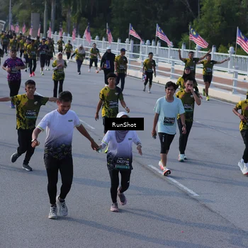 Runner Photo 7129476