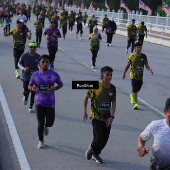 Runner Photo 7129491