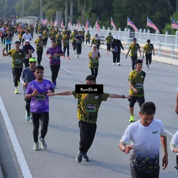 Runner Photo 7129492