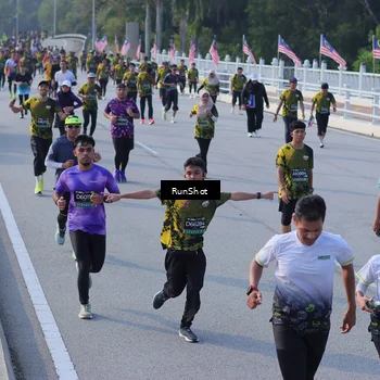 Runner Photo 7129495