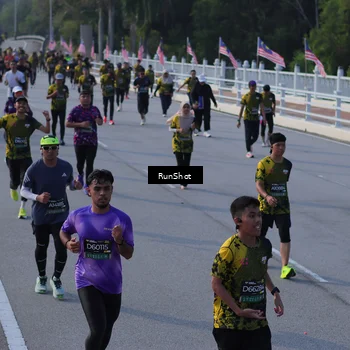 Runner Photo 7129498