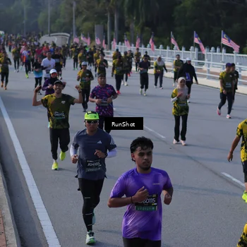 Runner Photo 7129502