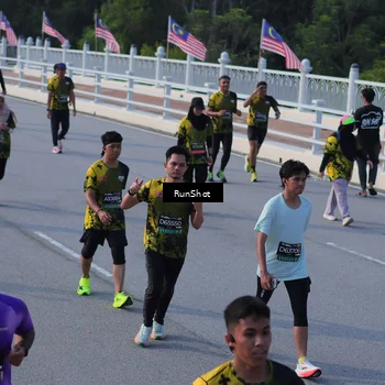 Runner Photo 7129508