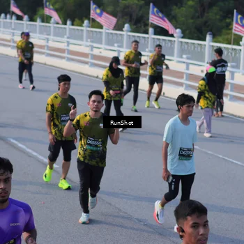 Runner Photo 7129512