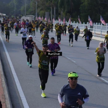 Runner Photo 7129522