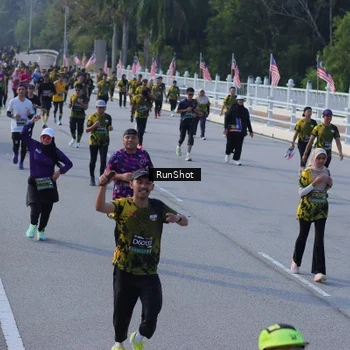 Runner Photo 7129533