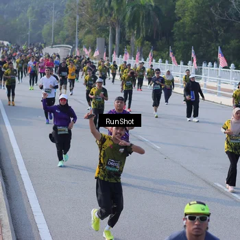 Runner Photo 7129542